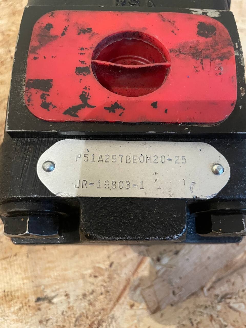 Parker  P51A297BE0M20-25 Rebuilt Hydraulic Gear Pump