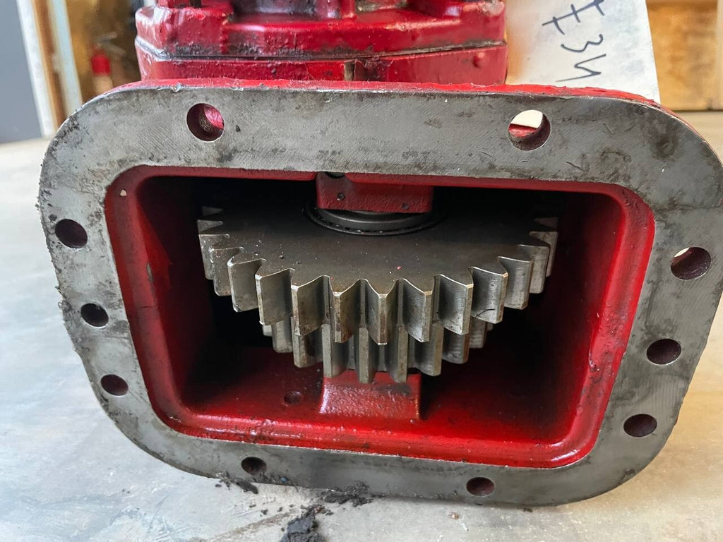 Parker Chelsea 880 Series 8-Bolt 18/32 Power Take-Off