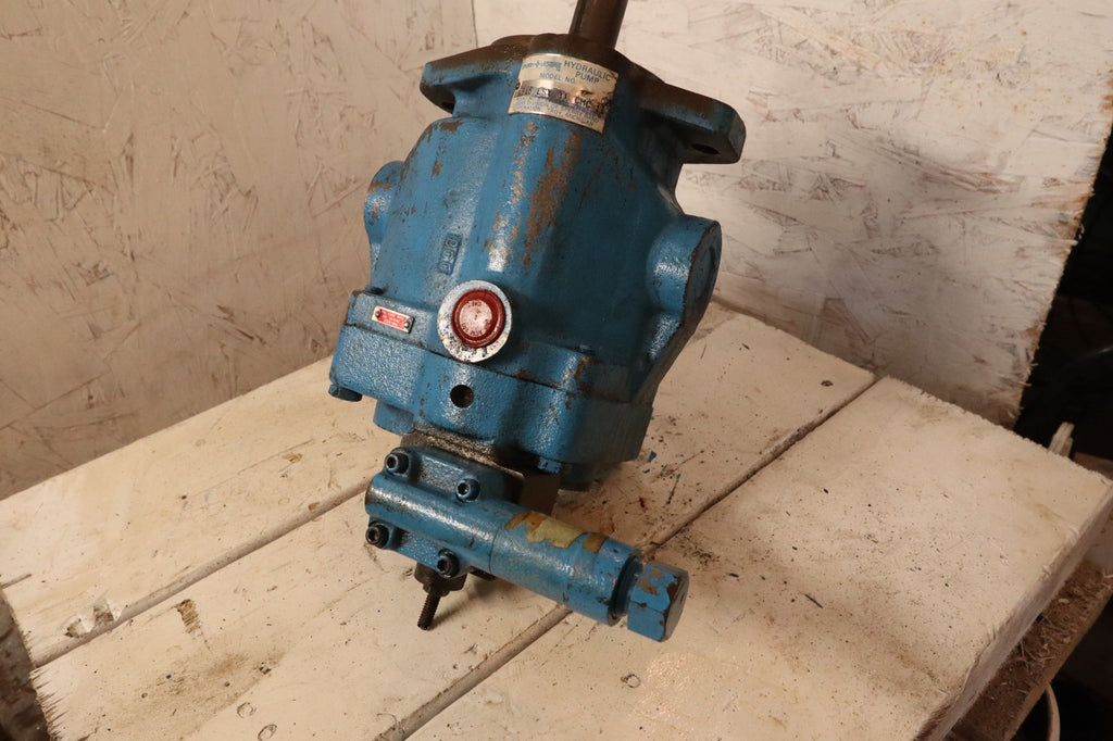 Vickers PVB15 LSY 31 CMC 11 Hydraulic Pump