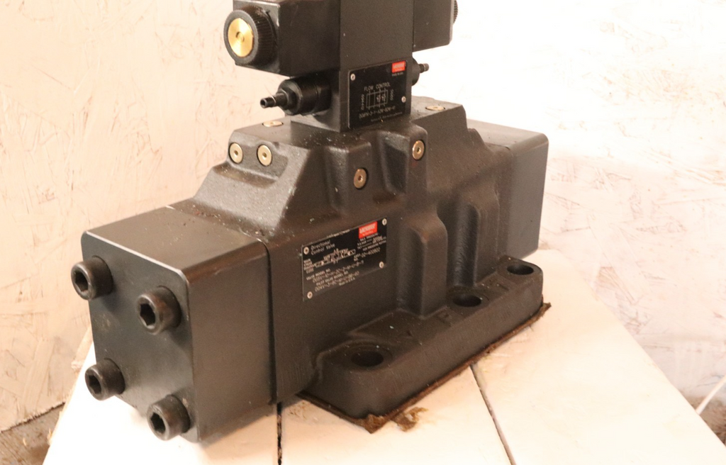 Vickers Directional Control Valve DG5V-10-H-2C-2-M-U-B-11