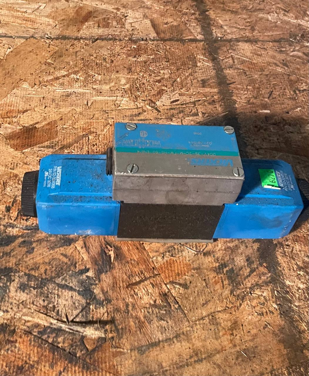 VICKERS DG4V-3S-2C-M-FW-H5-60-EN614 Solenoid Hydraulic Valve