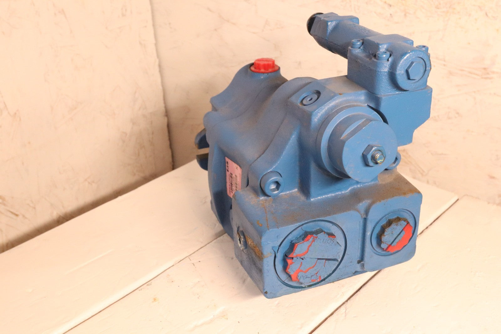 EATON PVM018ER Hydraulic Pump 123AL00909A