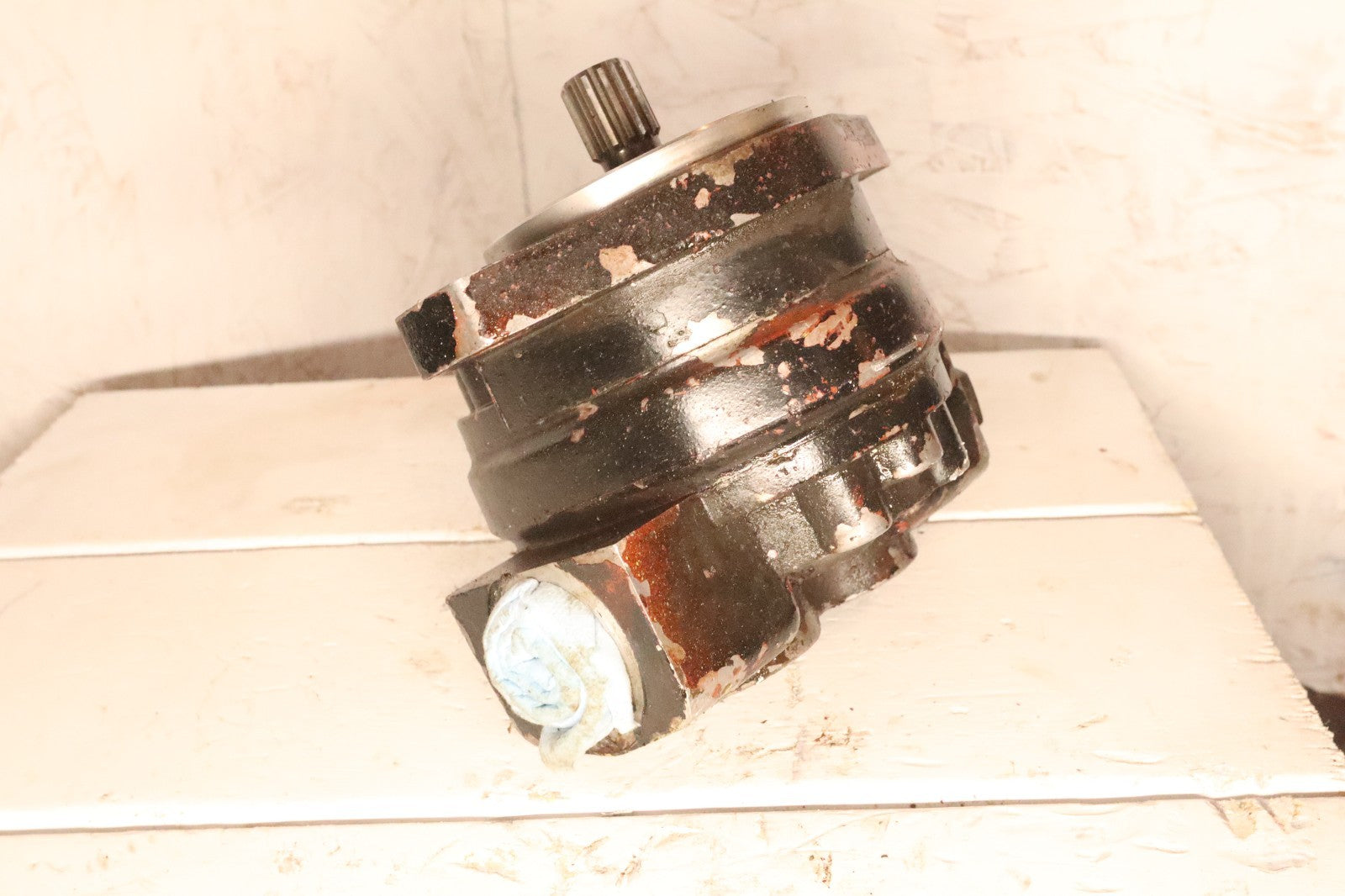 Eaton/Cessna 25503-LSC - Hydraulic Pump *core*