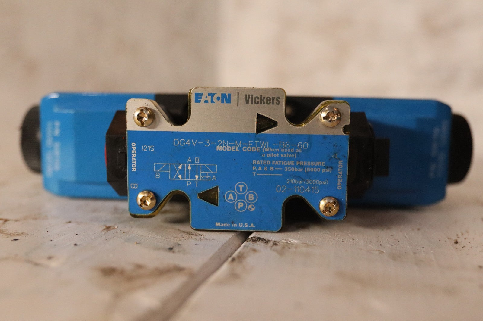 Eaton Vickers DG4V-3-2N-M-FTWL-B6-60