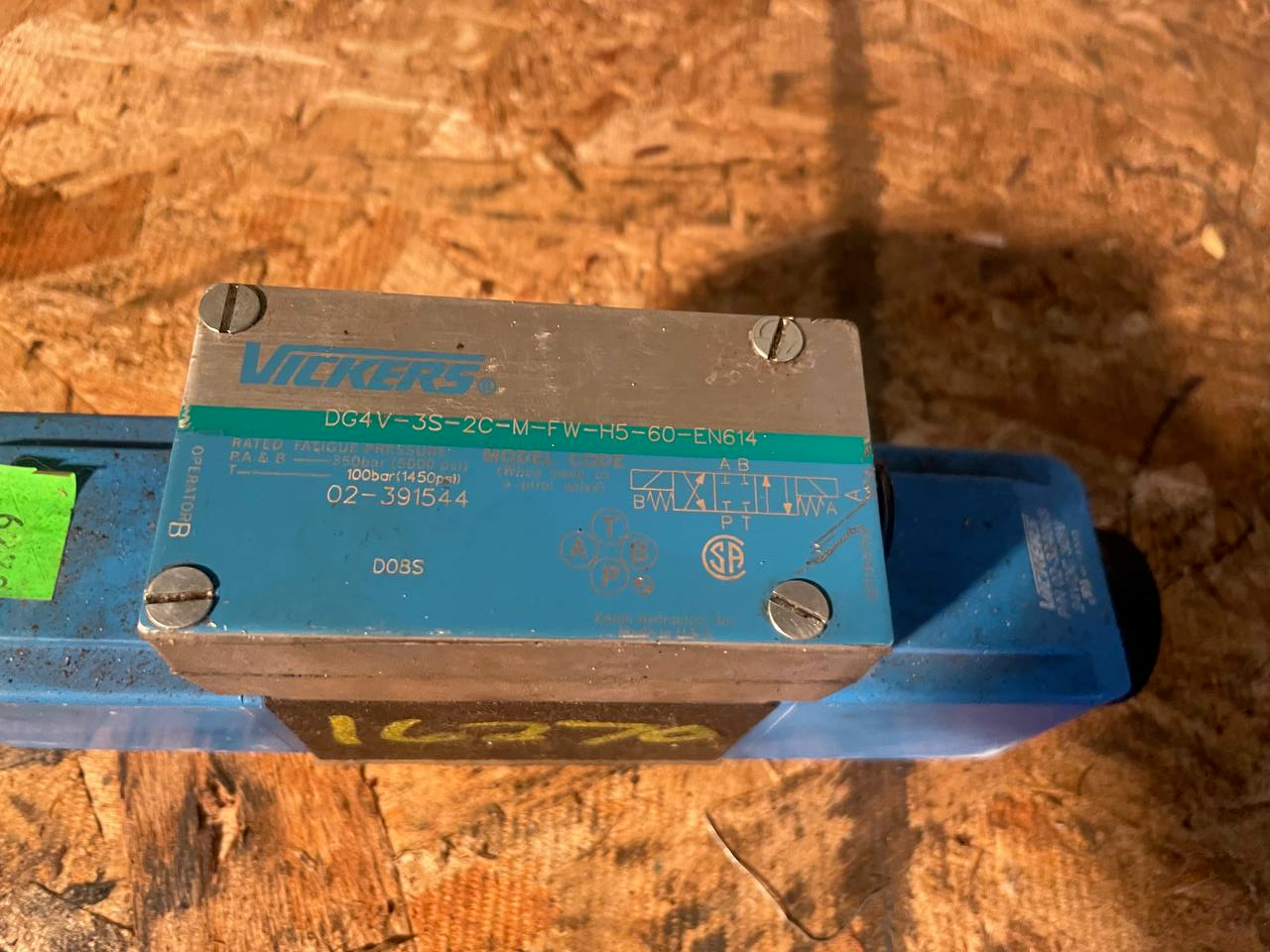 VICKERS DG4V-3S-2C-M-FW-H5-60-EN614 Solenoid Hydraulic Valve
