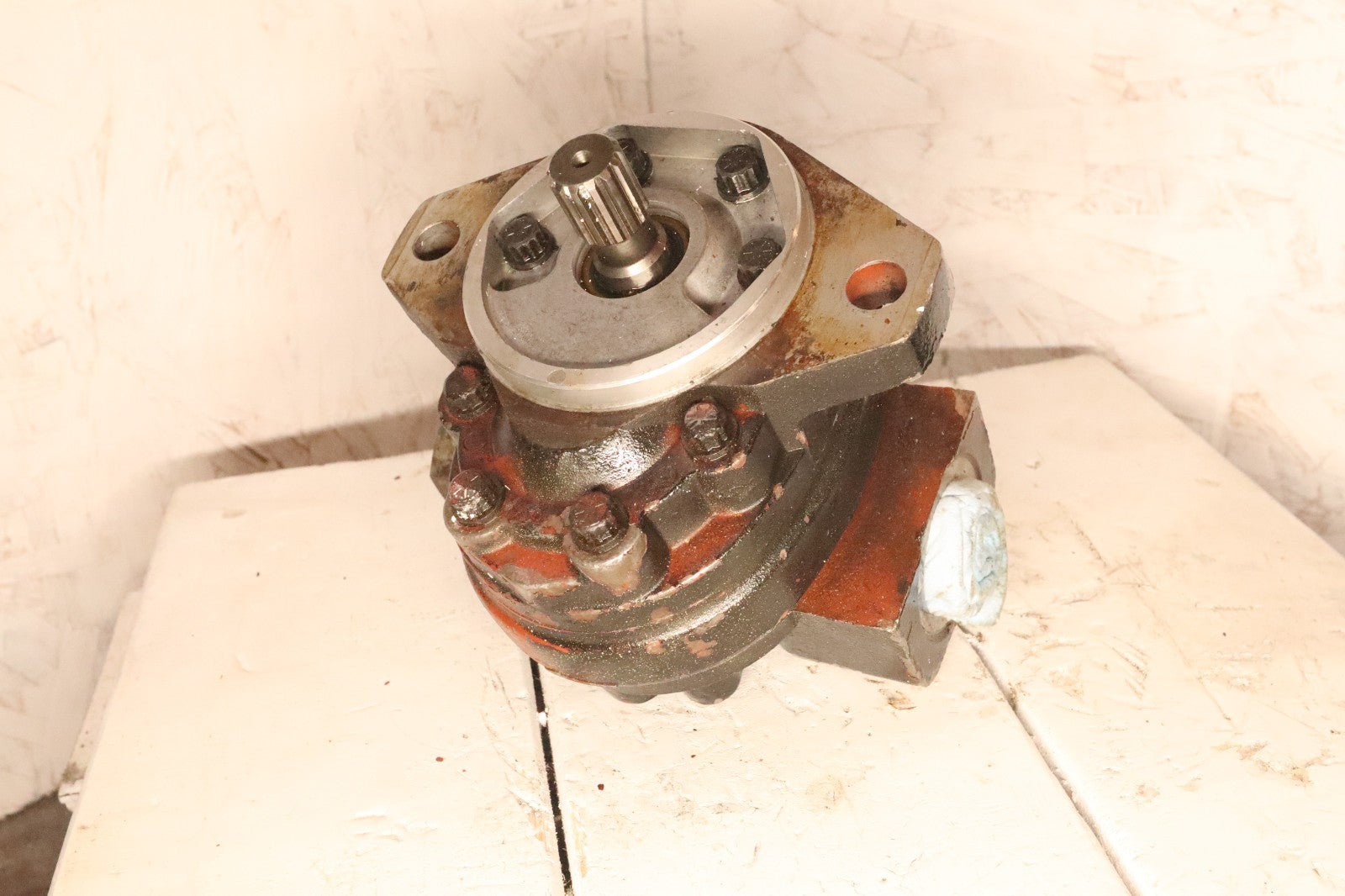 Eaton/Cessna 25503-LSC - Hydraulic Pump *core*
