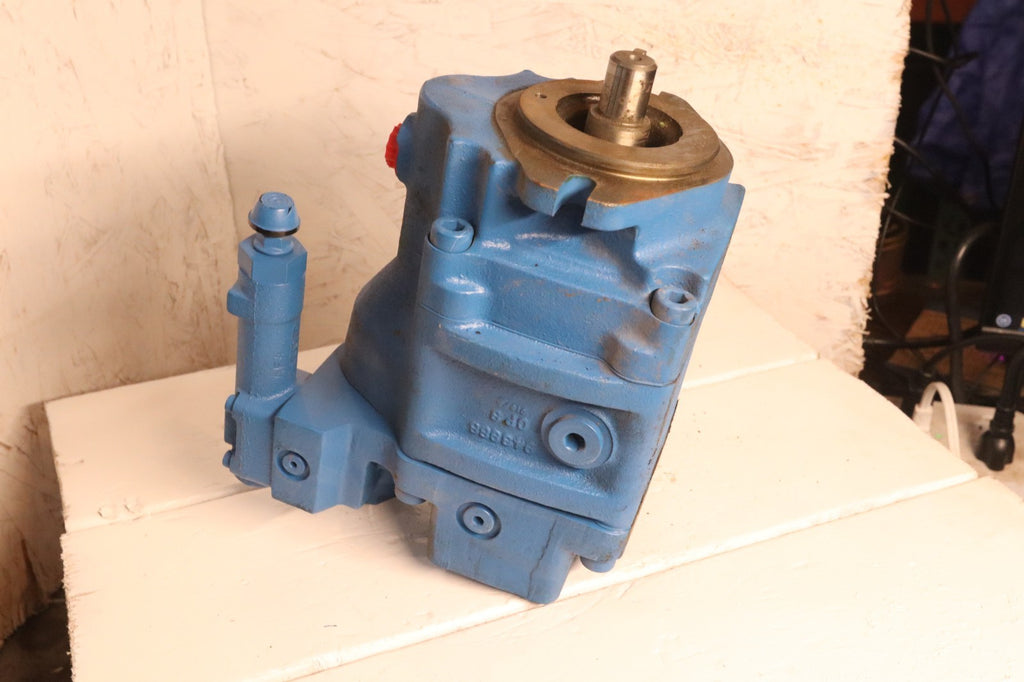 EATON PVM018ER Hydraulic Pump 123AL00909A