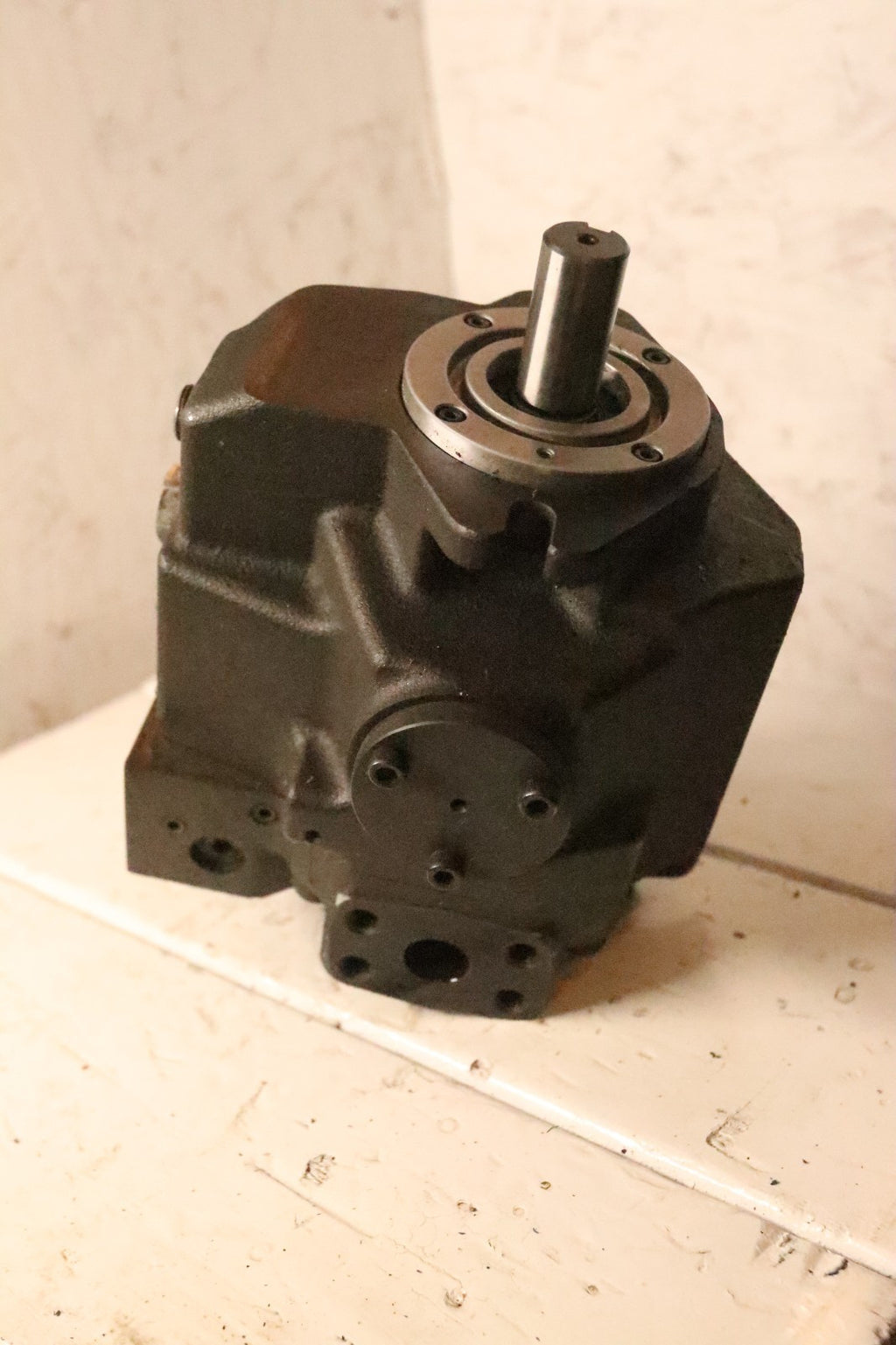 Yuken piston pump A16-F-R-00-H-S-K-D24-32408