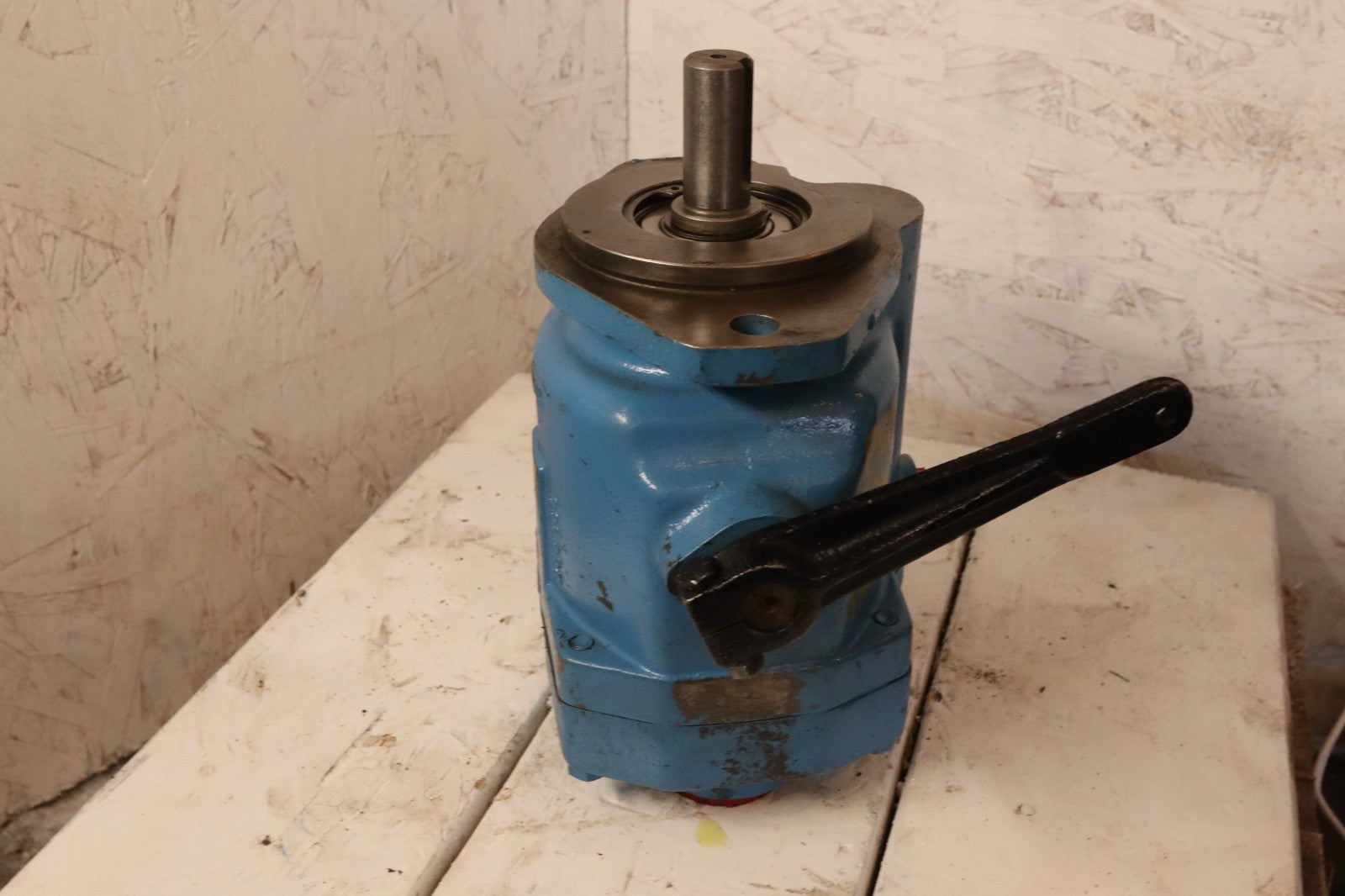 Vickers PVB 15 RDY 31 M 10 432068 Hydraulic Pump