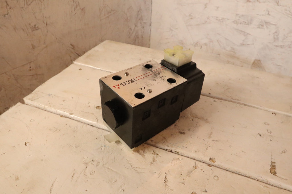 ATOS DKE-1631/2 AC 27 Solenoid directional valves