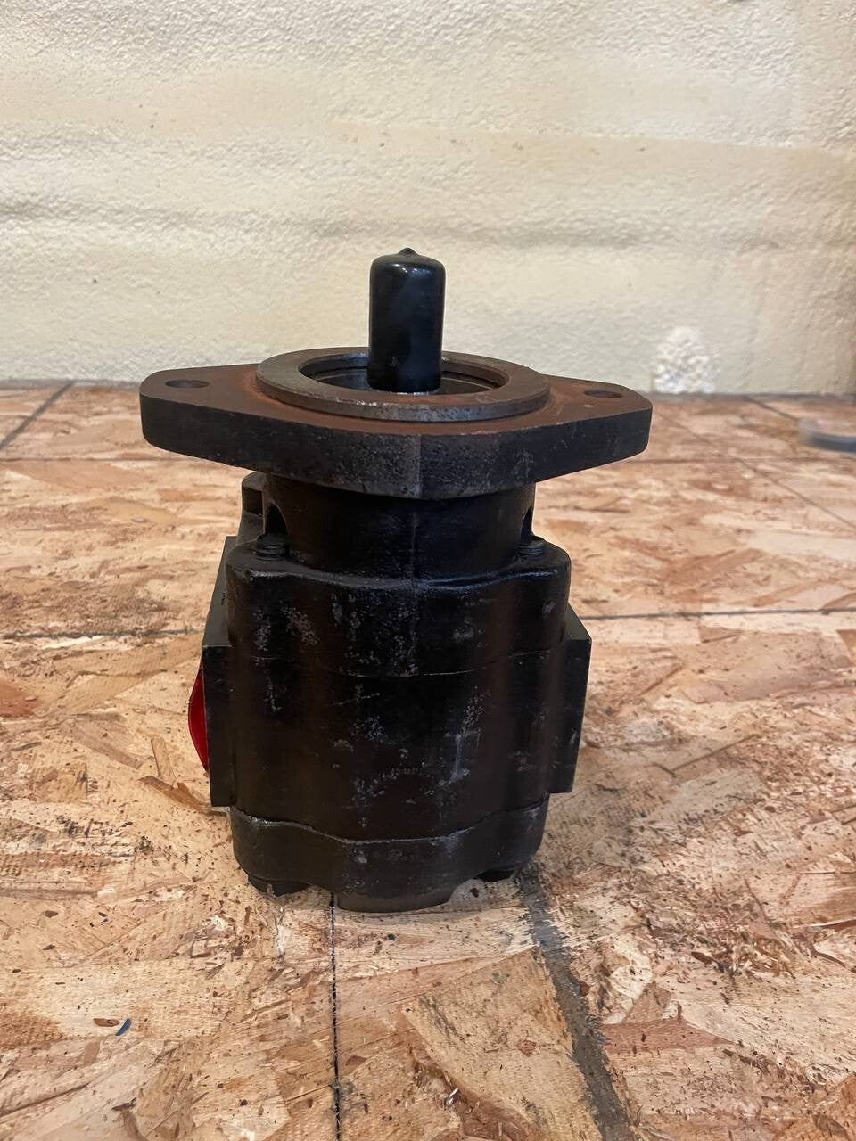 Parker  P51A297BE0M20-25 Rebuilt Hydraulic Gear Pump