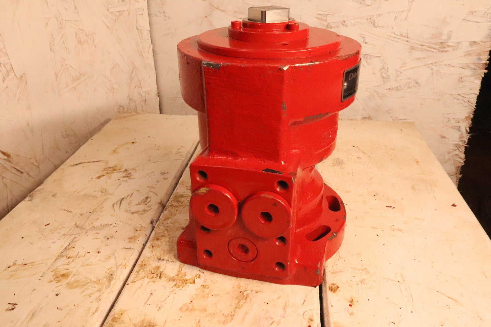 Damcos BRC-500-B1 Hydraulic Double-acting Balanced Rotary Actuator  160N1099DK