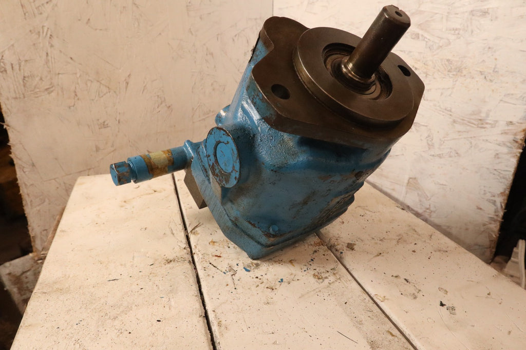 Vickers PVB15 LSY 31 CMC 11 Hydraulic Pump