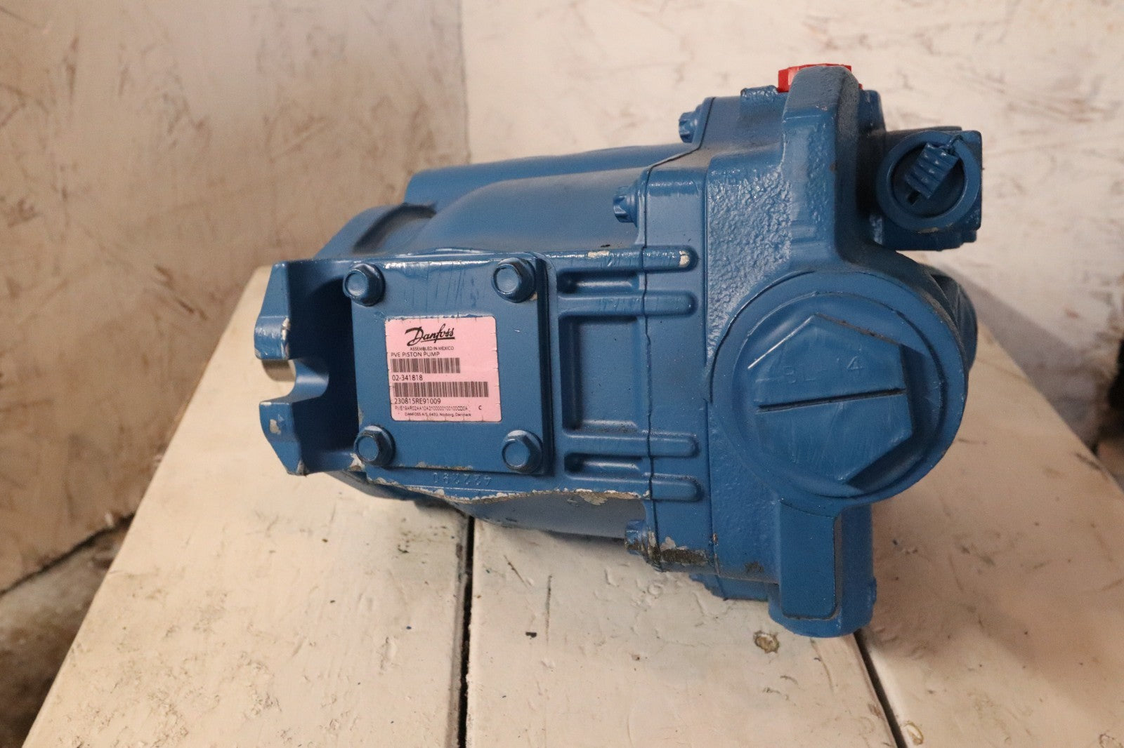 Danfoss PVE PISTON PUMP 02-341818 PVE19AR02AA10A21