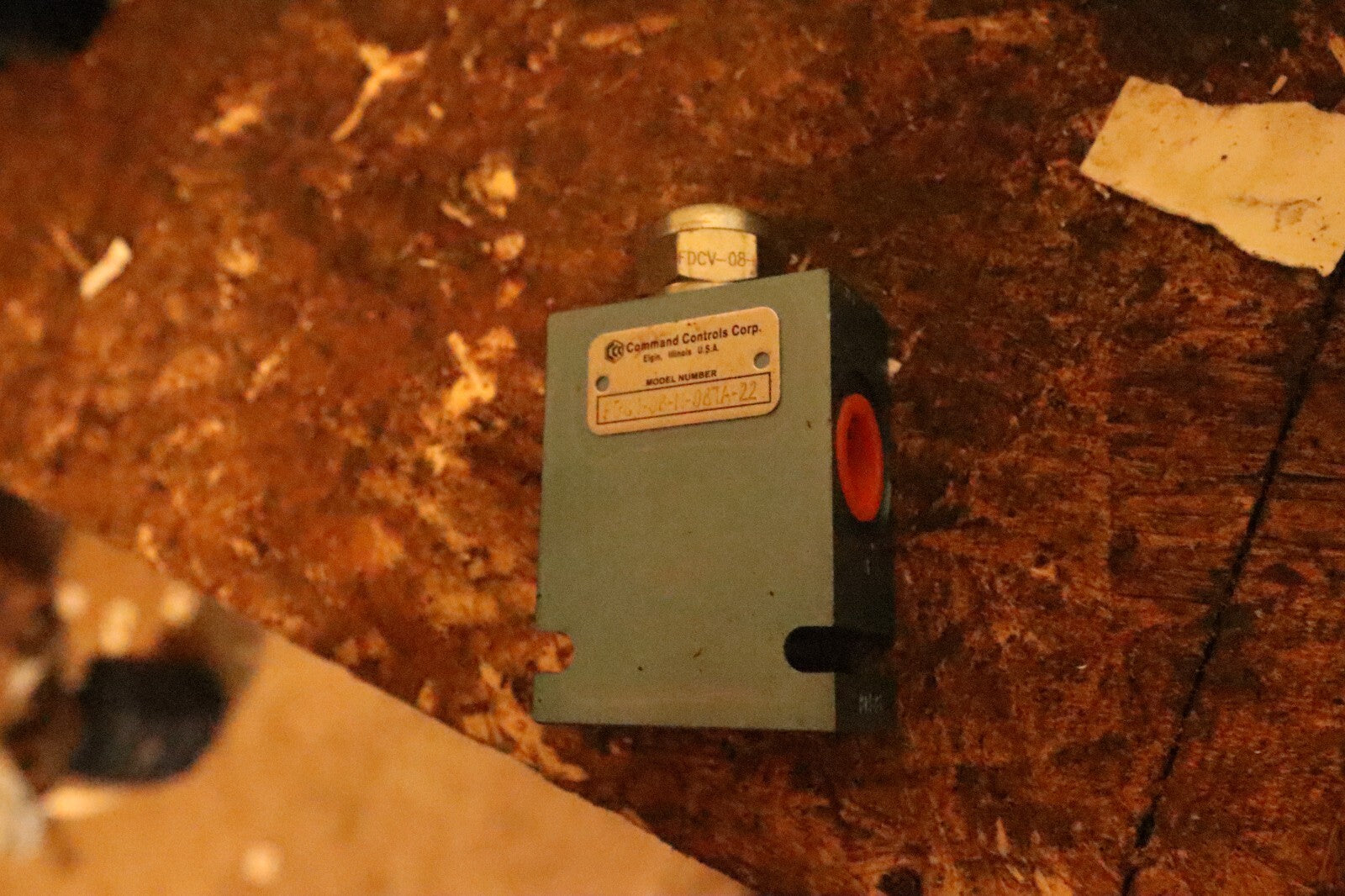 FLOW DIVIDER/COMBINER VALVE - Bucher Hydraulics - FDCV-08-N-08TA-22
