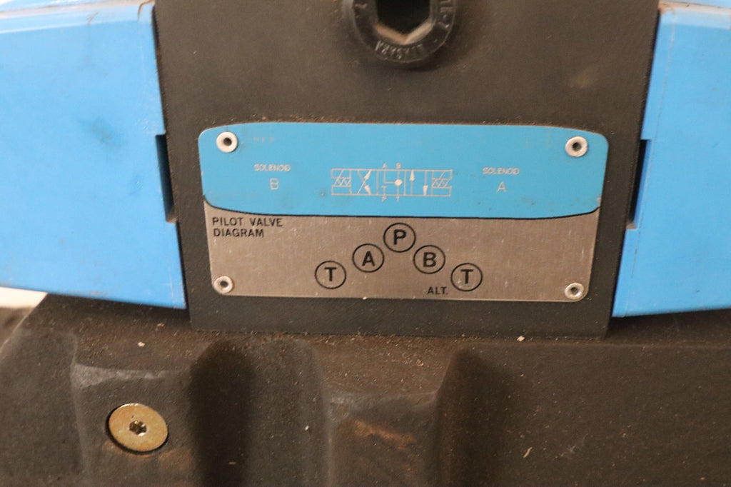 Vickers Directional Control Valve DG5V-10-W-2C-T-M-B-10