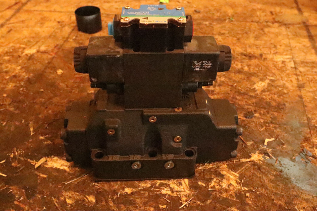 Eaton Vickers DG5V-8-S-6C-2-T-M-FTWL-B-10 Directional Control Valve