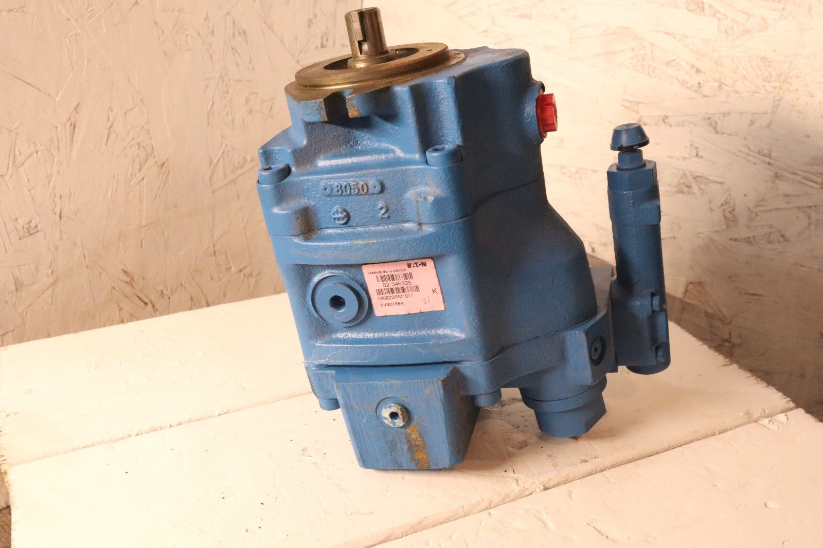 EATON PVM018ER Hydraulic Pump 123AL00909A