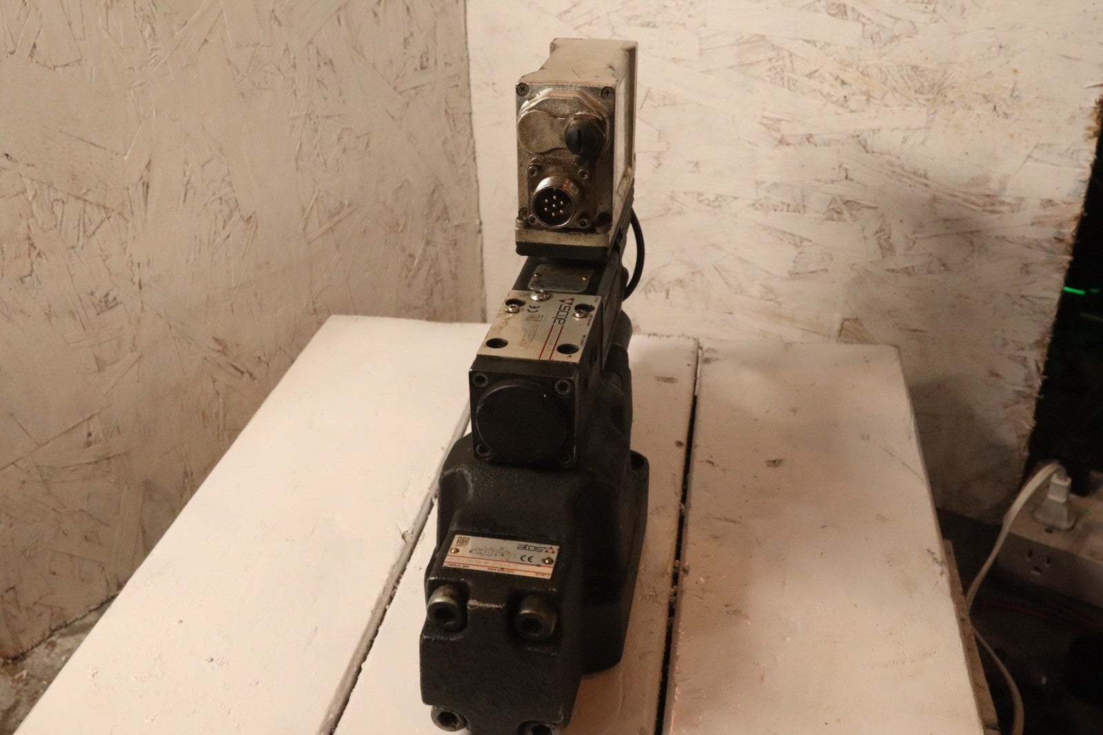 ATOS Proportional Valve DPZO-LEB-SN-NP-270-L5 10 Hydraulic Control Valve