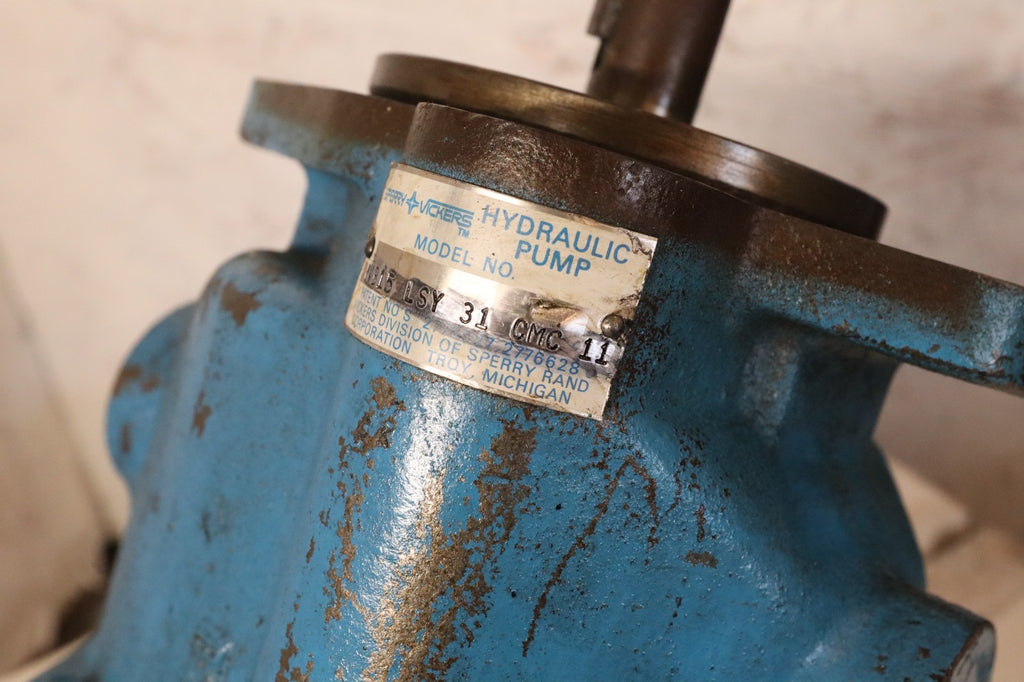 Vickers PVB15 LSY 31 CMC 11 Hydraulic Pump