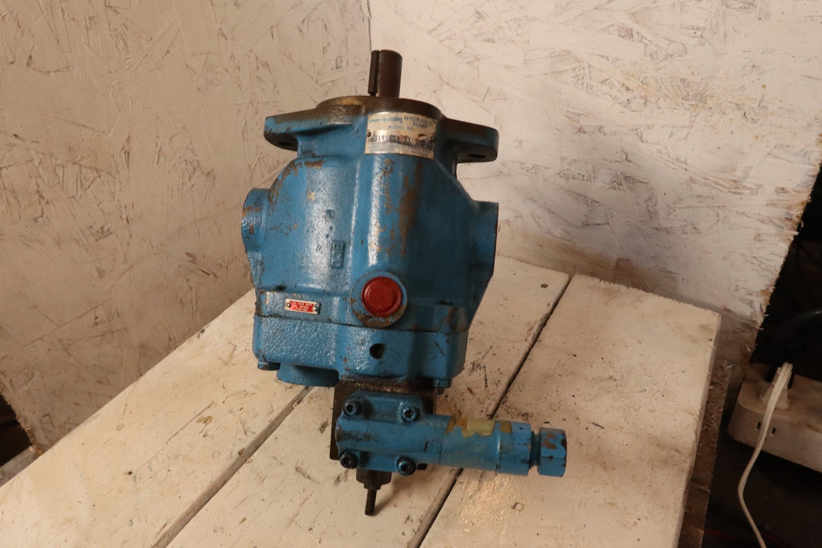 Vickers PVB15 LSY 31 CMC 11 Hydraulic Pump