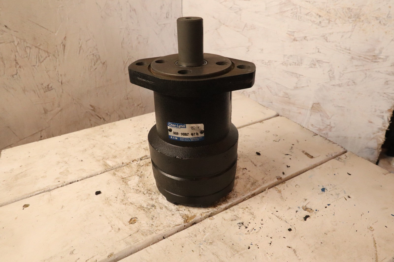 Eaton Char-Lynn 103 1097 010 Orbit Hydraulic Motor