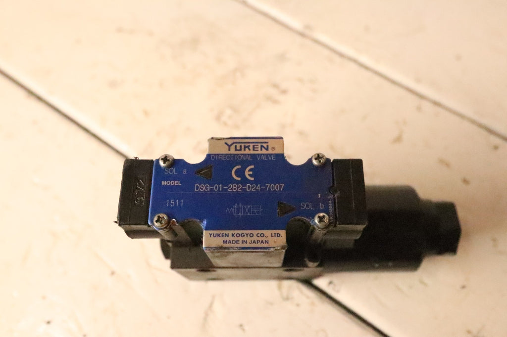Yuken Direction valve DSG-01-2B2-D24-7007
