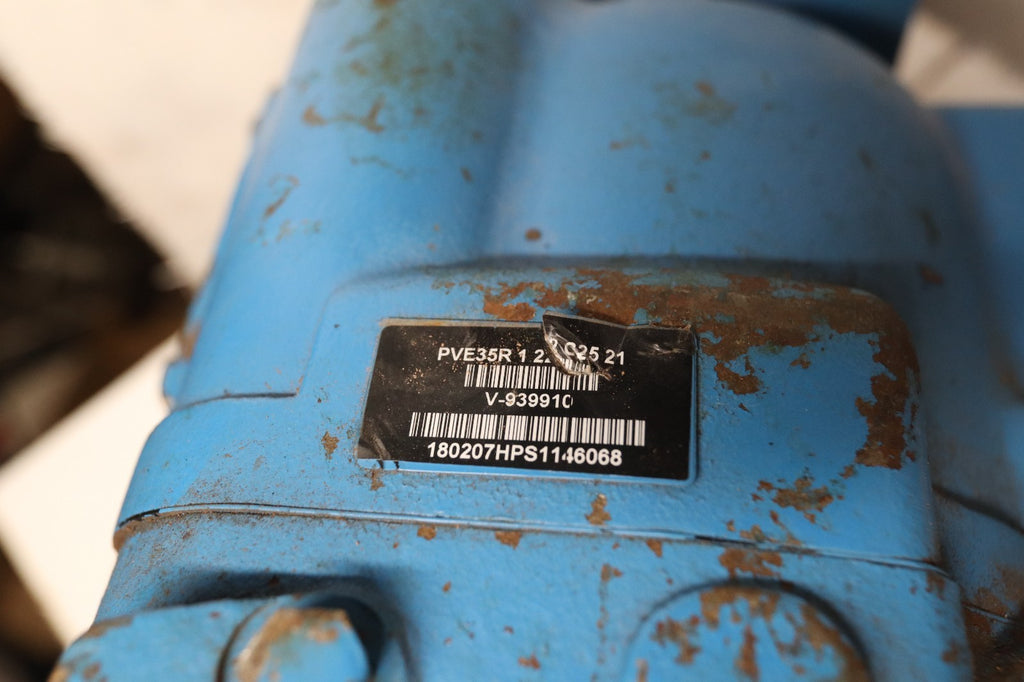 VICKERS PVE35R 2 22 C25 21 PISTON PUMP