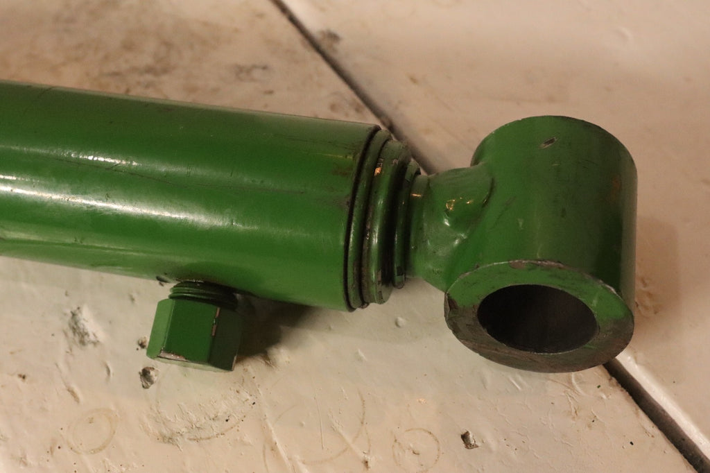 John Deere AHC15822 Boom Hydraulic Cylinder