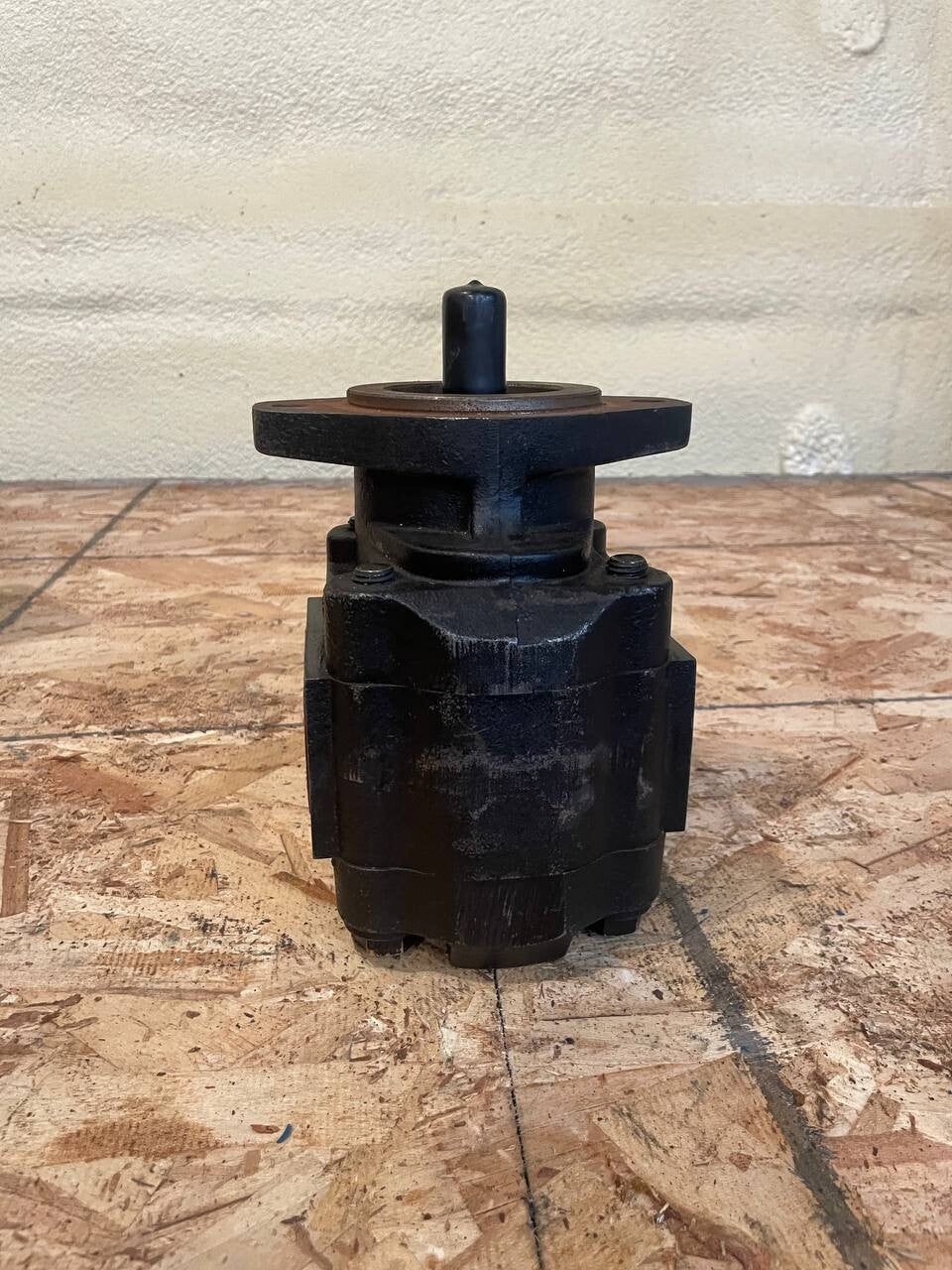 Parker  P51A297BE0M20-25 Rebuilt Hydraulic Gear Pump
